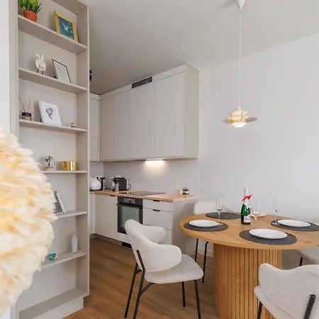 Spodek 1-2-3 Pokojowy *